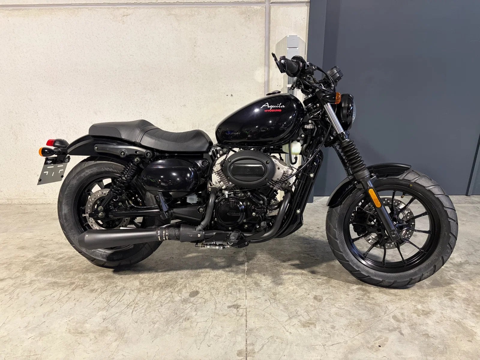 Hyosung Aquila GV 125 in mooie staat met cruiseruitlaat en w, Motoren, Chopper, 125 cc, Handgeschakeld, Gebruikt