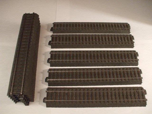 Märklin C-rails 24 x 24130 R1 en 30 x 24188, Ophalen, Wisselstroom, Rails, Zo goed als nieuw