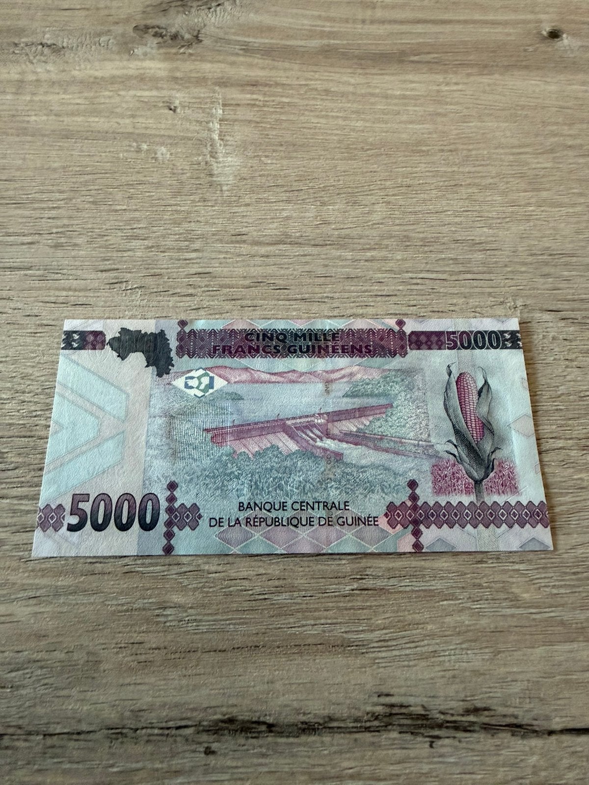5000 francs 2022 Guinée UNC, Timbres & Monnaies, Enlèvement ou Envoi