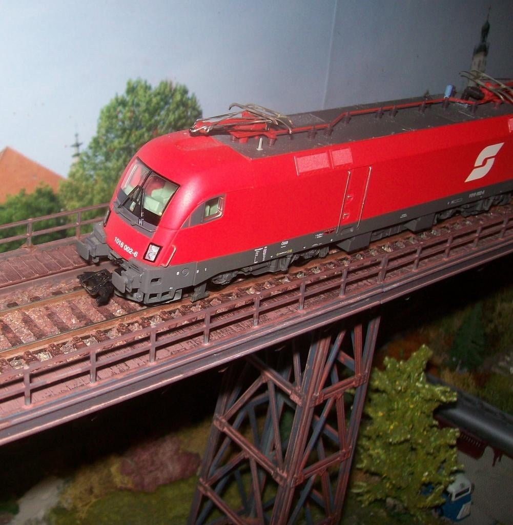 TRIX 22715 ÖBB OBB RH 1016 TAURUS DC, Trix, Ophalen of Verzenden, Zo goed als nieuw, Gelijkstroom