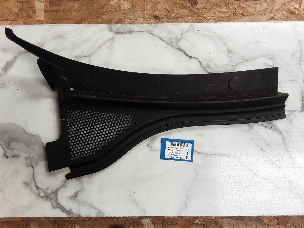 GARNITURES WINDSHIELD Volkswagen Tiguan (AD1) (5NN819404), Volkswagen, Volkswagen AG, Utilisé, Kundenbetreuung@volkswagen.de