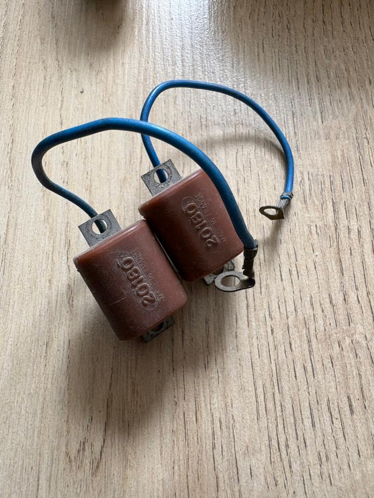 Motobecane-condensator voor bromfietsen met AV7- of AV10, Hobby & Loisirs créatifs, Modélisme | Radiocommandé & Téléguidé | Voitures