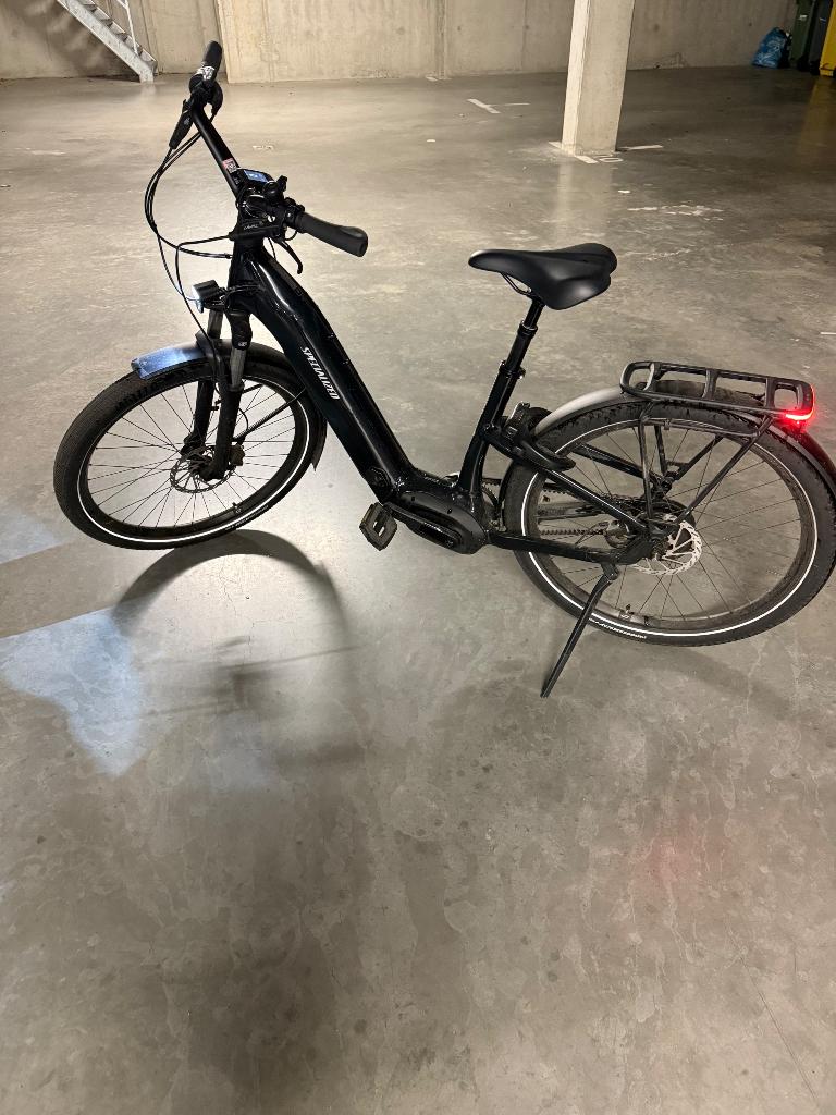 Elektrische dames fiets ( merk specilazed ), Fietsen en Brommers, Elektrische fietsen, Zo goed als nieuw, 51 tot 55 cm, 50 km per accu of meer