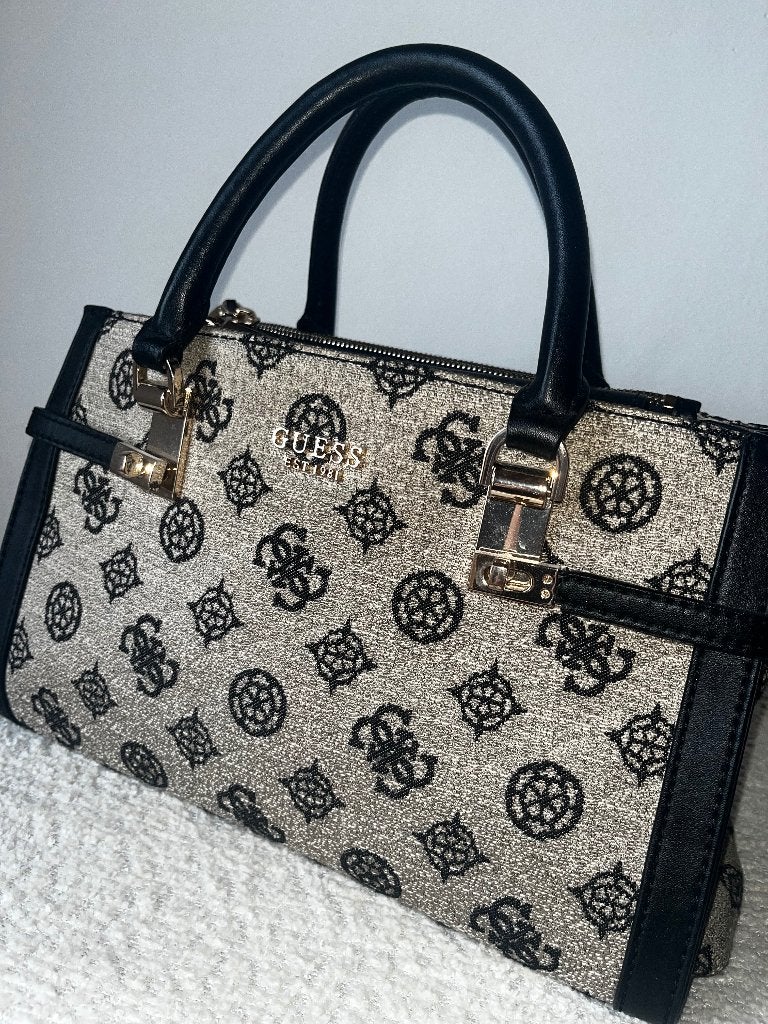 Sac Guess bleu marine, Enlèvement, Comme neuf, Bleu, Sac à main