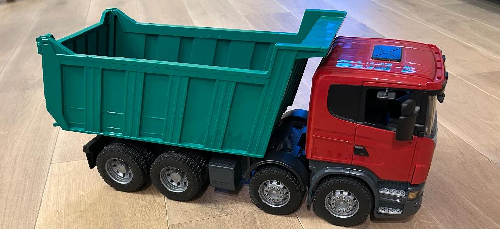 Vrachtwagen Scania Bruder, Ophalen, Zo goed als nieuw