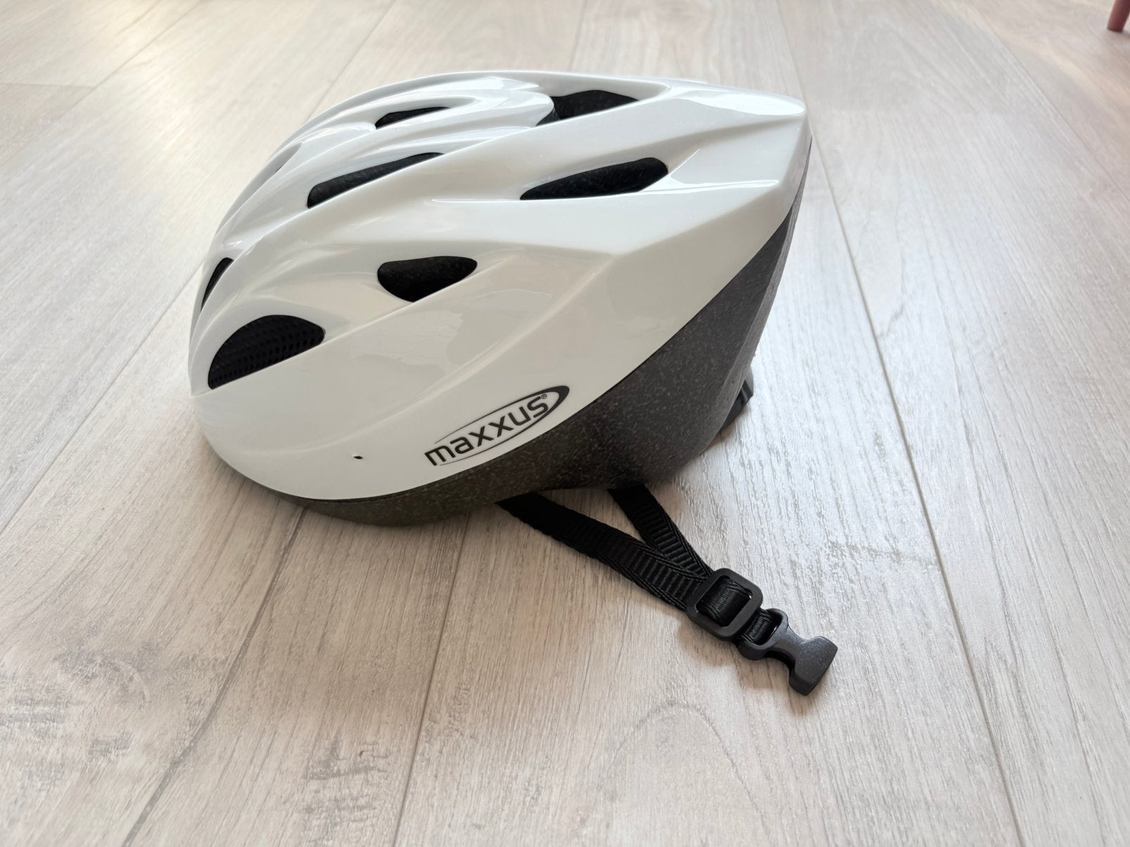 Witte fietshelm Maxxus maat L/XL, Ophalen, Zo goed als nieuw, L, Heer of Dame