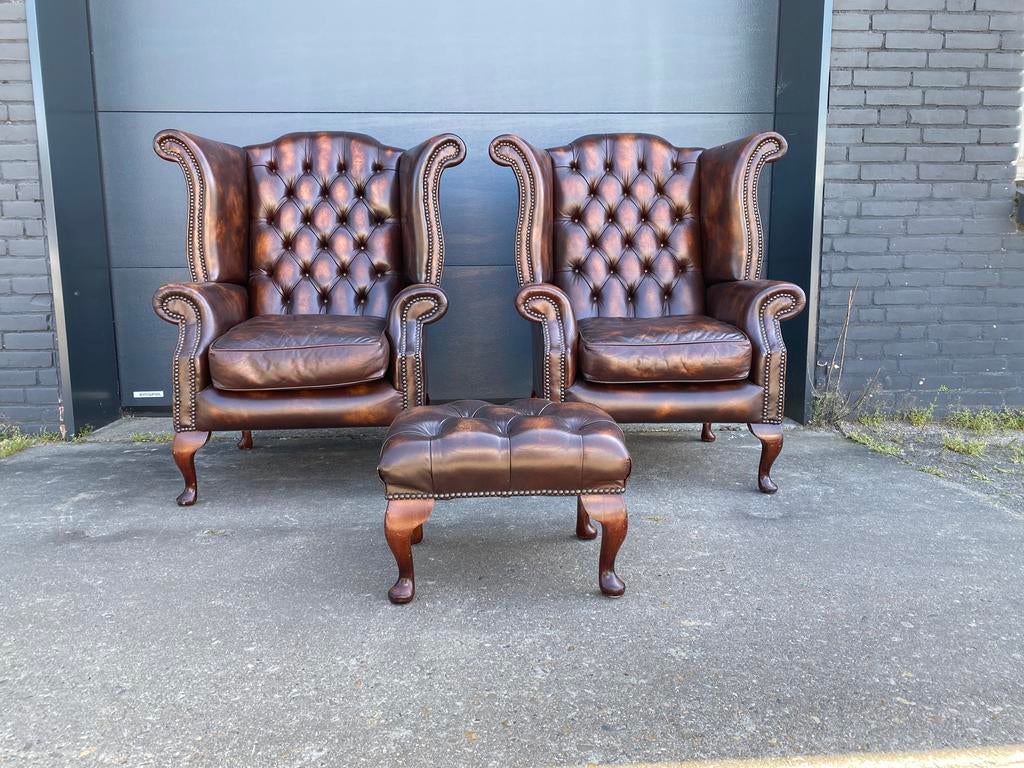 Twee prachtige Engels Chesterfield zetels bruin gevlamd, Enlèvement ou Envoi