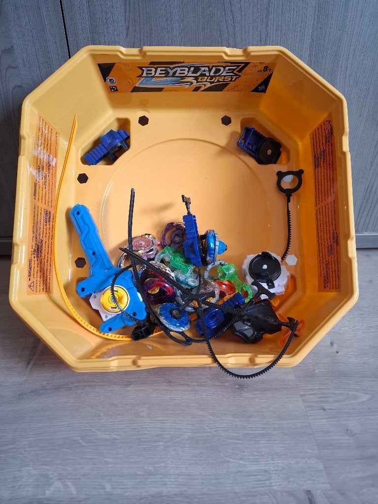 Beyblade burst, Ophalen, Gebruikt