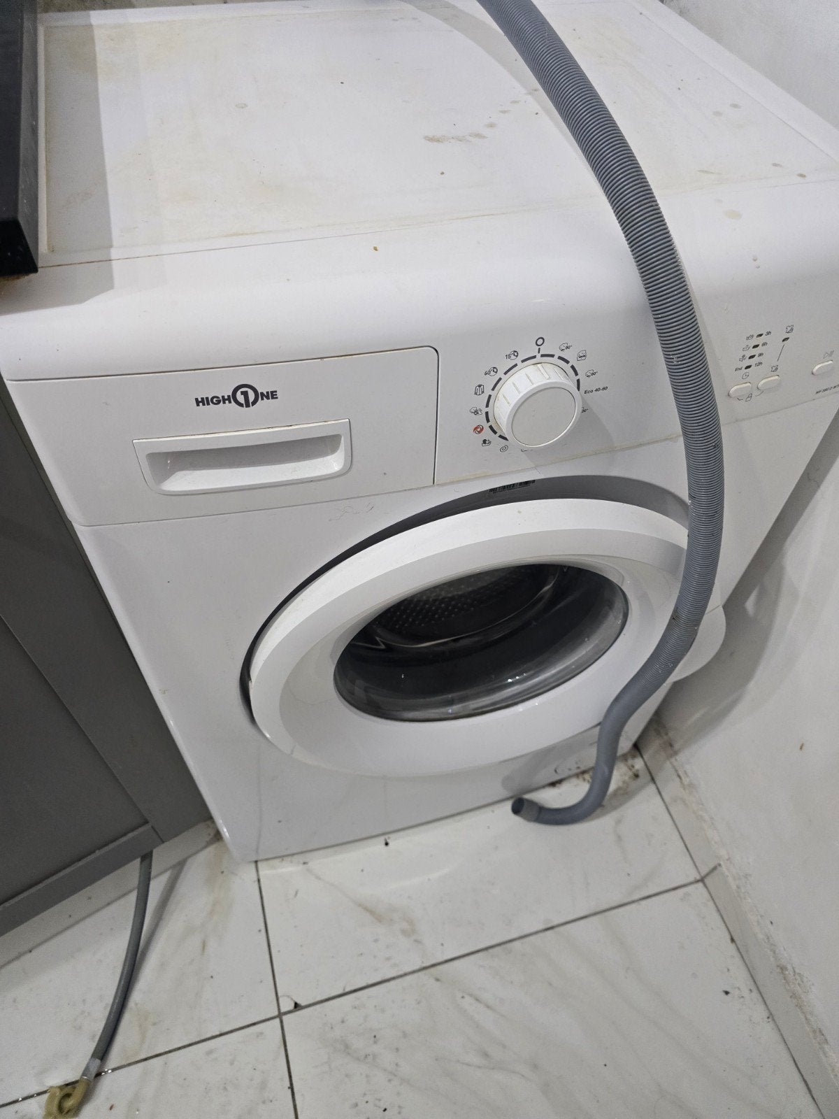 lave linge high one fonctionne bien, Enlèvement