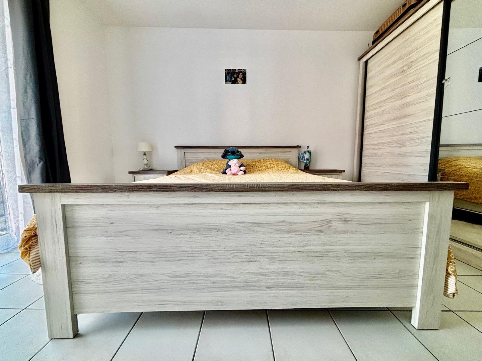 Lit deux personnes a vendre 250€, Enlèvement