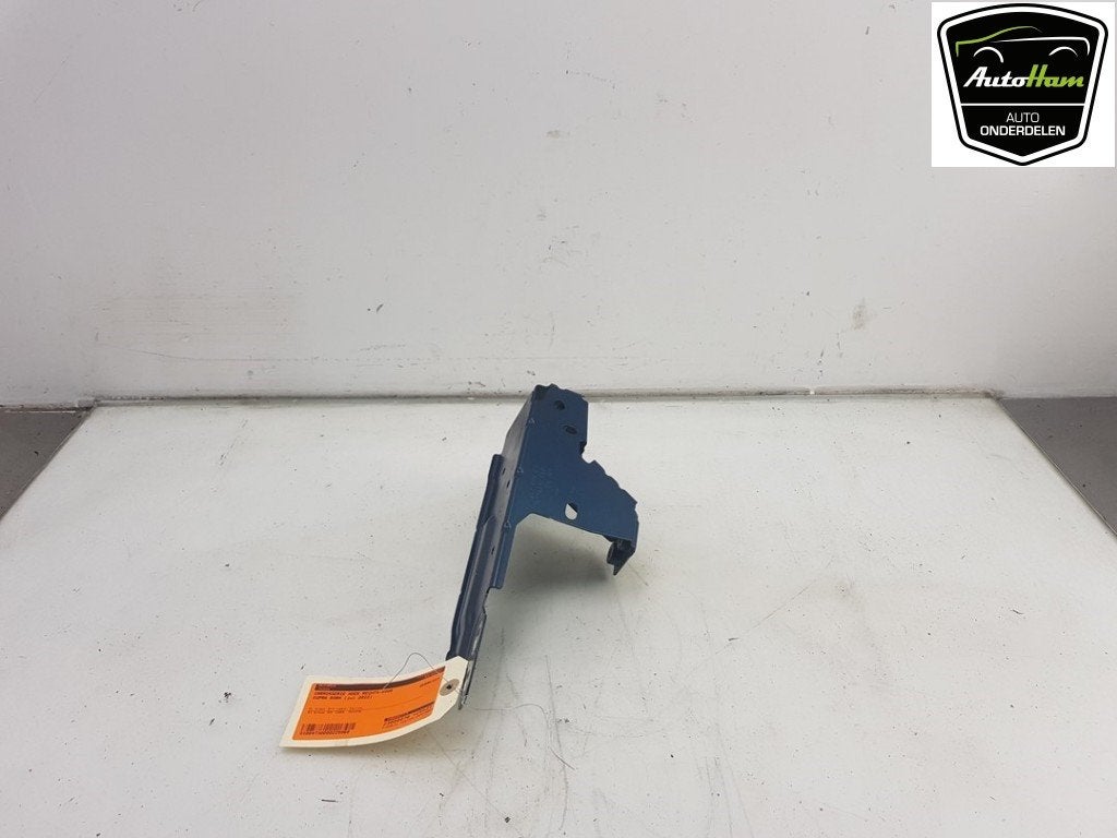 KOPLAMP HOUDER RECHTS Cupra Born (01-2021/-) (|10A803714|), Gebruikt, Seat
