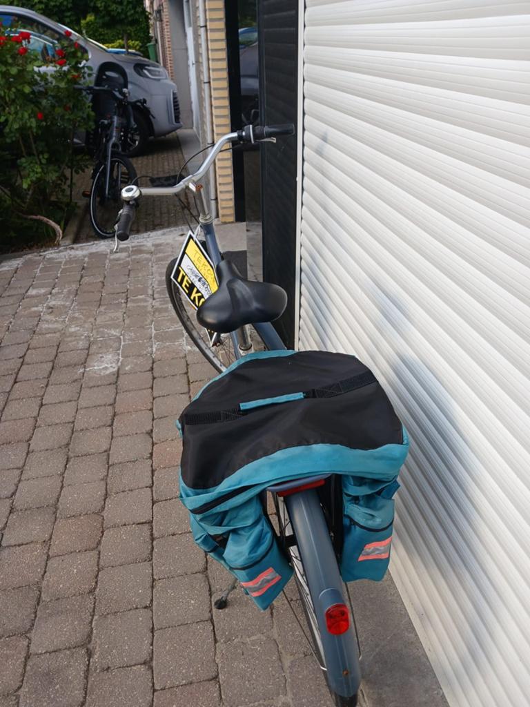 Blauwe damesfiets, Ophalen, Gebruikt