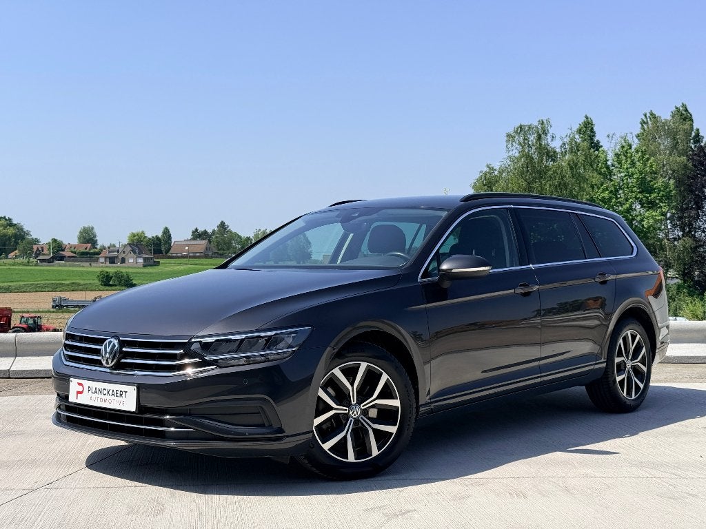 Volkswagen Passat Variant 1.5 TSI Benzine DSG Automaat, Autos, Volkswagen, Entreprise, Passat, ABS, Phares directionnels, Airbags