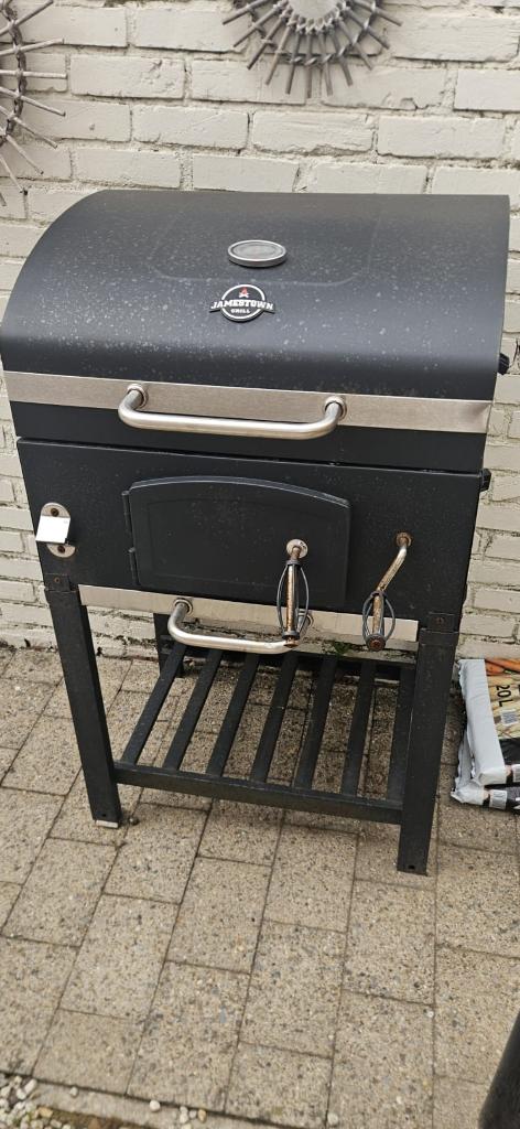 Bbq op kolen, Ophalen, Gebruikt, Jamestown (Gamma)