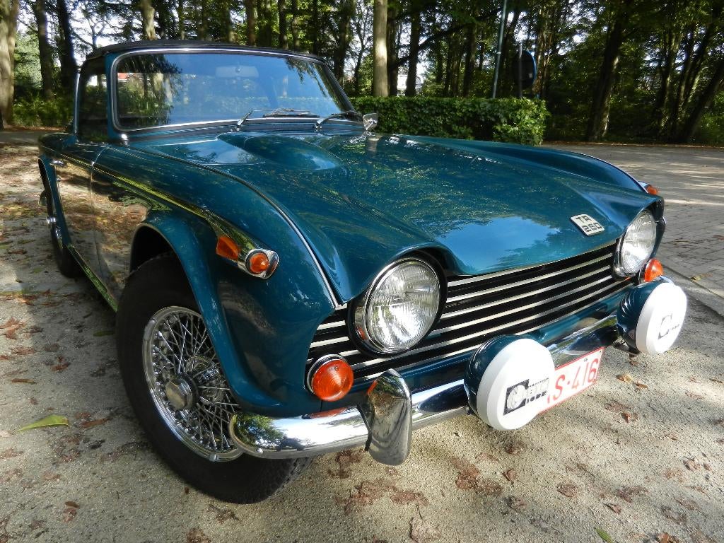 Triumph TR  250, Auto's, 2500 cc, Zwart, Cabriolet, Handgeschakeld
