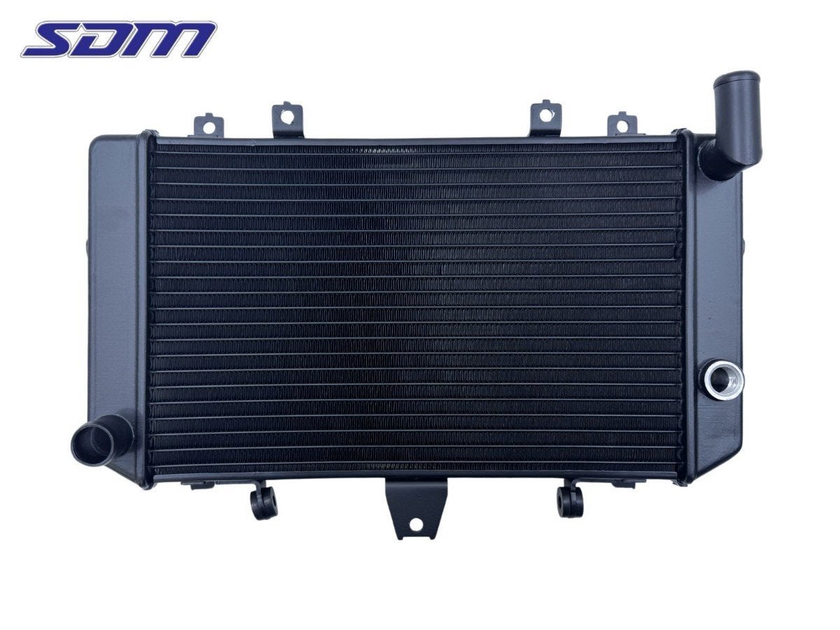 RADIATEUR ZRX 1100 1997-2000 (ZRX1100 ZR1100C) (390601147), Motoren, Dhr. S. di Majo, Nieuw, Info@cama-motorparts.nl, P.J. Troelstraweg 8 8
3144 CX  MAASSLUIS, NL