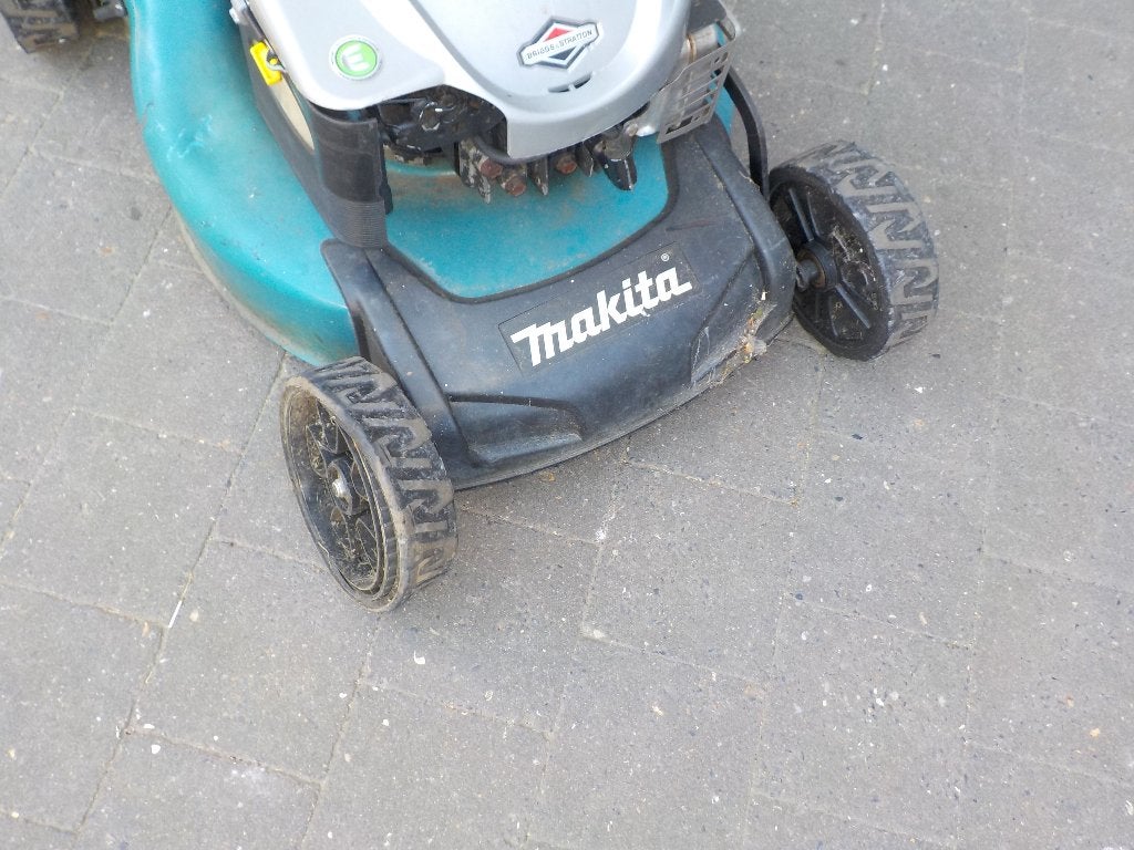 Grasmaaier Makita voor opmaak / onderdelen, Ophalen