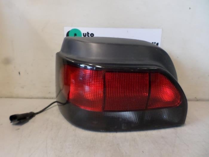 Achterlicht links van een Renault Clio (Clio 1 91-), Auto-onderdelen, Gebruikt, -, Renault, -