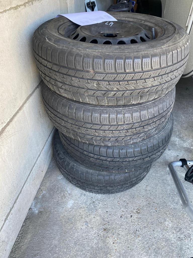 Winterbanden VW Caddy, Auto-onderdelen, Banden en Velgen, Ophalen, Overige, Winterbanden, Band(en)