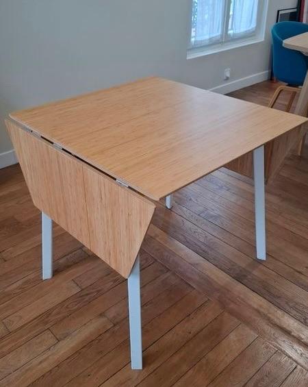 Table IKEA pliable en bambou, Maison & Meubles, Tables | Tables à manger, Comme neuf, 50 à 100 cm, 50 à 100 cm, Quatre personnes