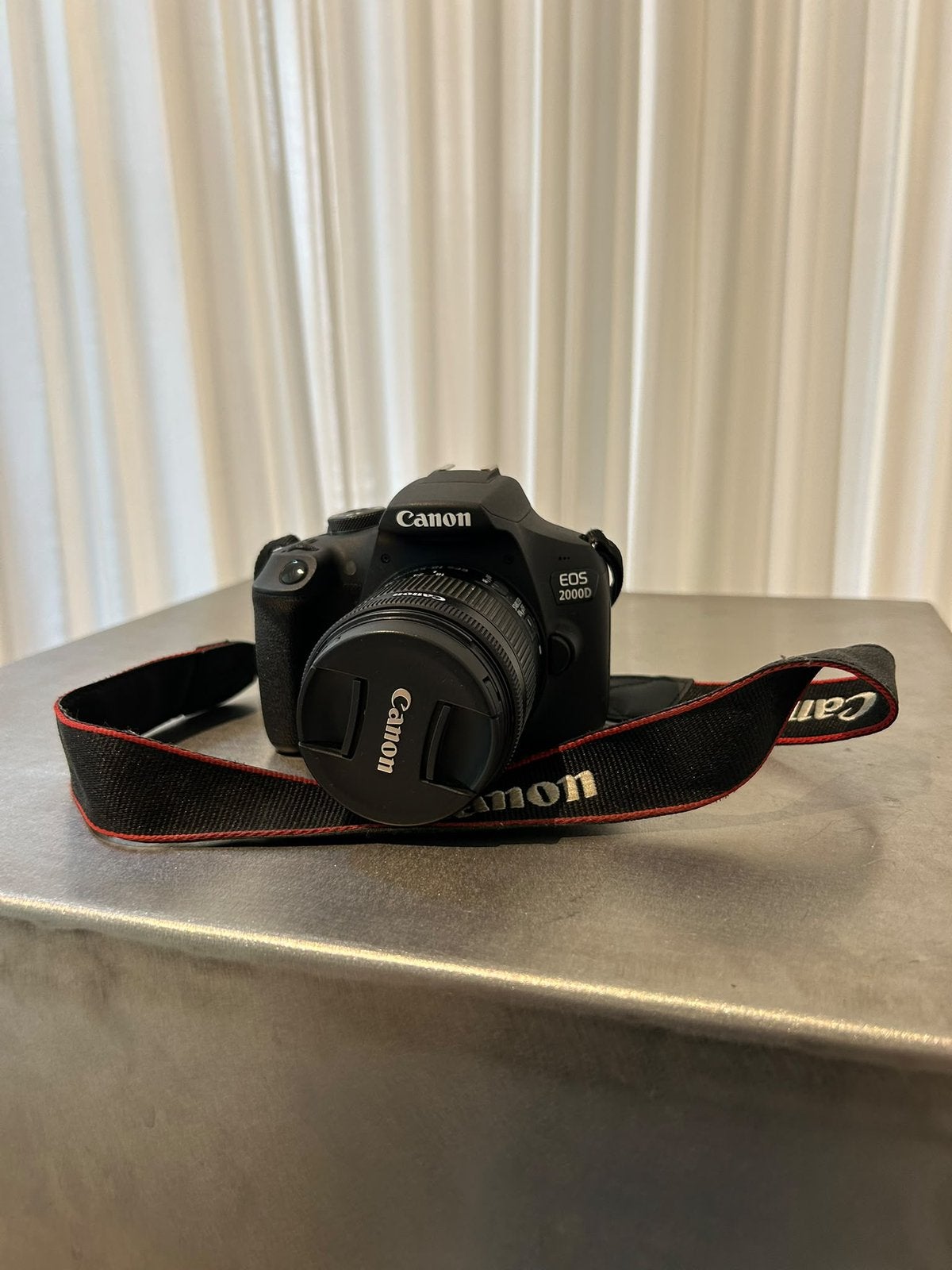 Canon EOS 2000D + 18-55mm + 50mm f/1.8 STM + accessoires, TV, Hi-fi & Vidéo, Appareils photo numériques, NFC, Enlèvement ou Envoi