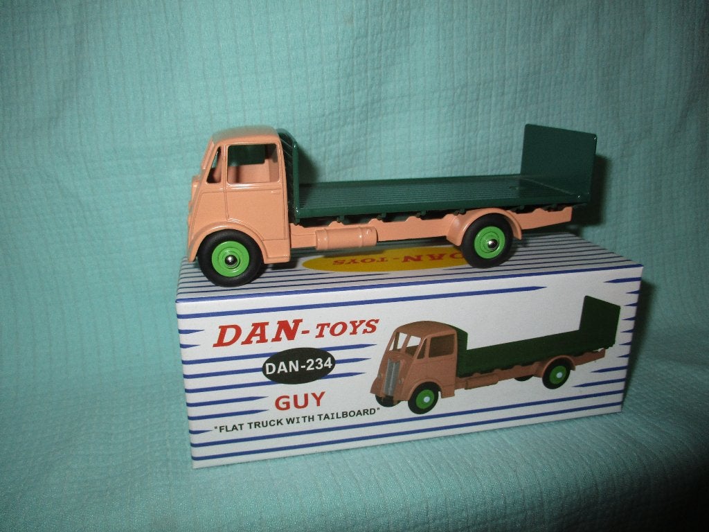 Dinky Dan-toys 234, Hobby & Loisirs créatifs, Enlèvement ou Envoi, Neuf, Bus ou Camion, Dinky Toys