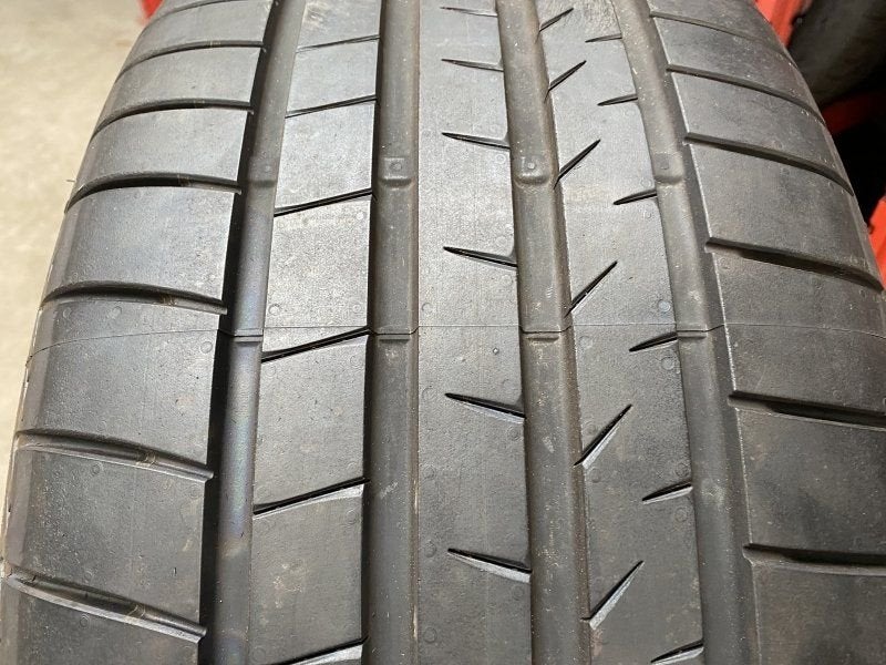 255 50 20 Bridgestone Alenza 001 AO XL Etron, 255 mm, -, Pneu(s), Utilisé