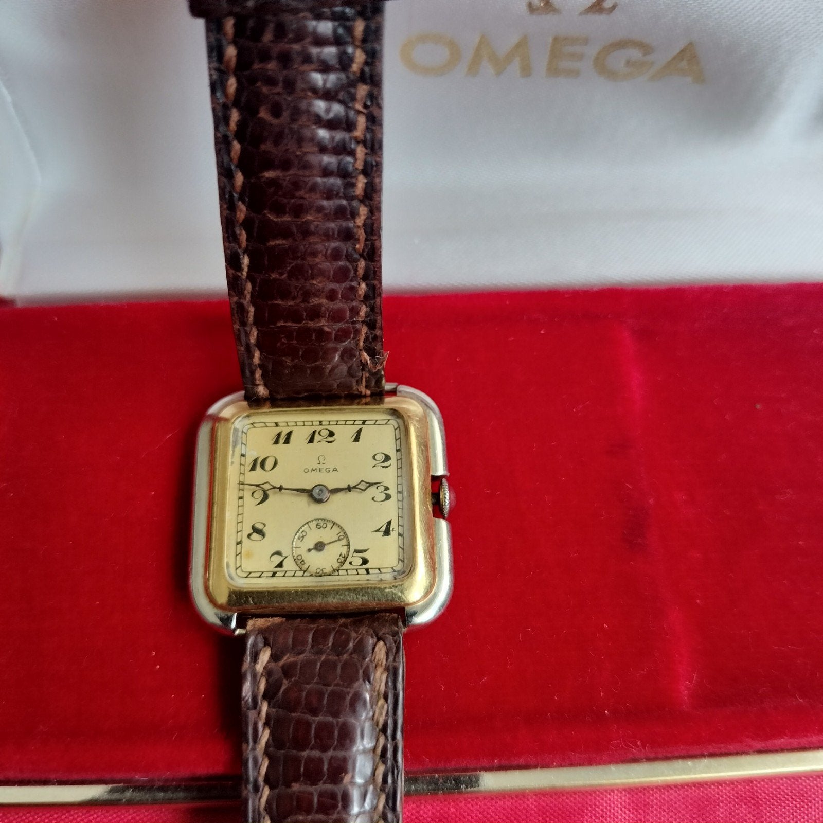 montre femme Omega or, Enlèvement ou Envoi, Or, Or