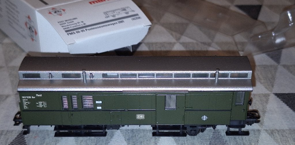 Märklin HO 42358 Postmuseumwagen 2001 PMS 60-05 Postwagen DB, Ophalen of Verzenden, Zo goed als nieuw, Wagon, Märklin