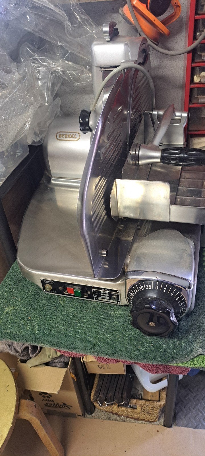 in nieuwstaat Berkel snijmachine 834 S, Ophalen