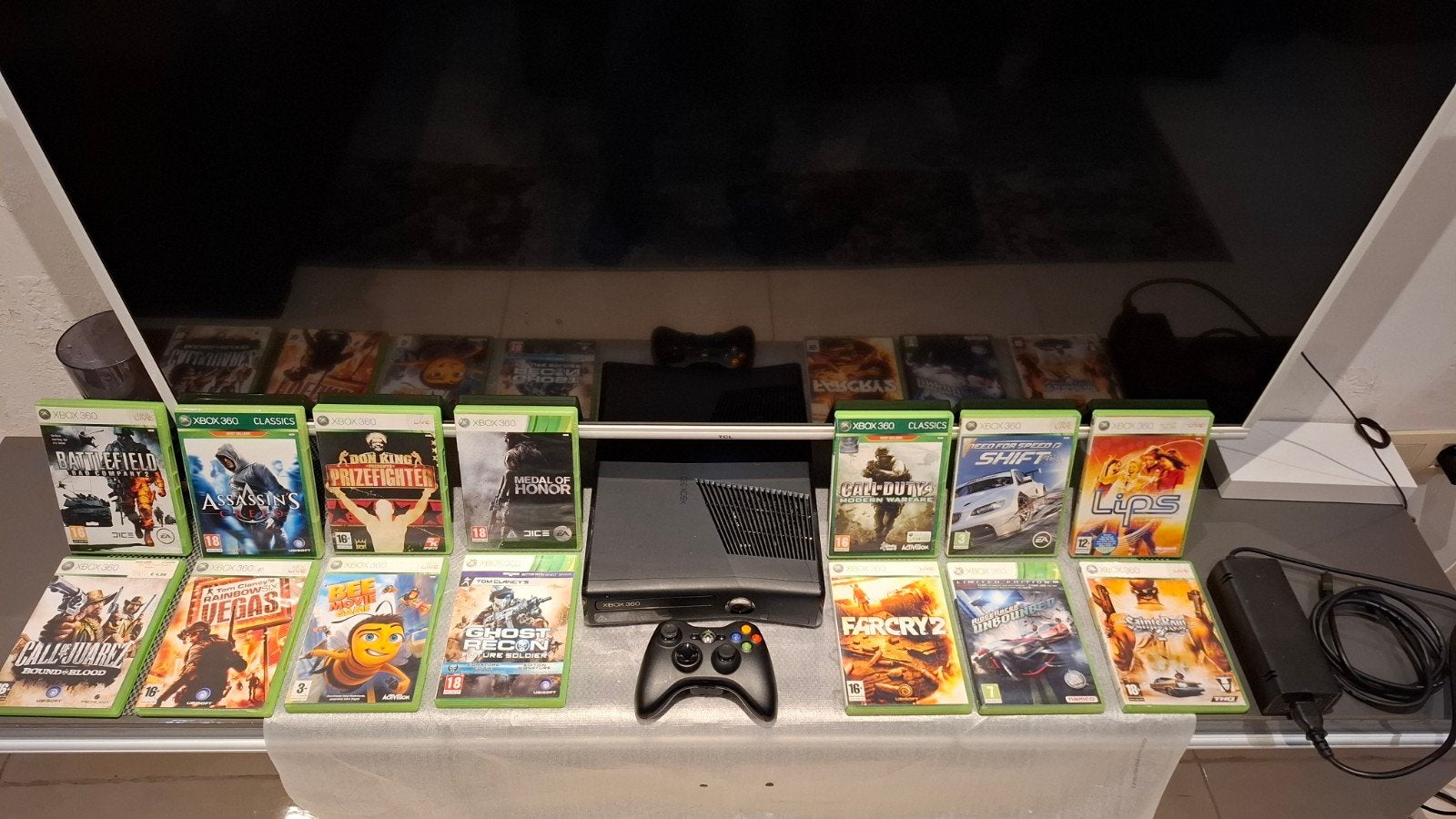 xbox 360s 250gb en très bonne état avec complet avec 14 jeux, Enlèvement ou Envoi
