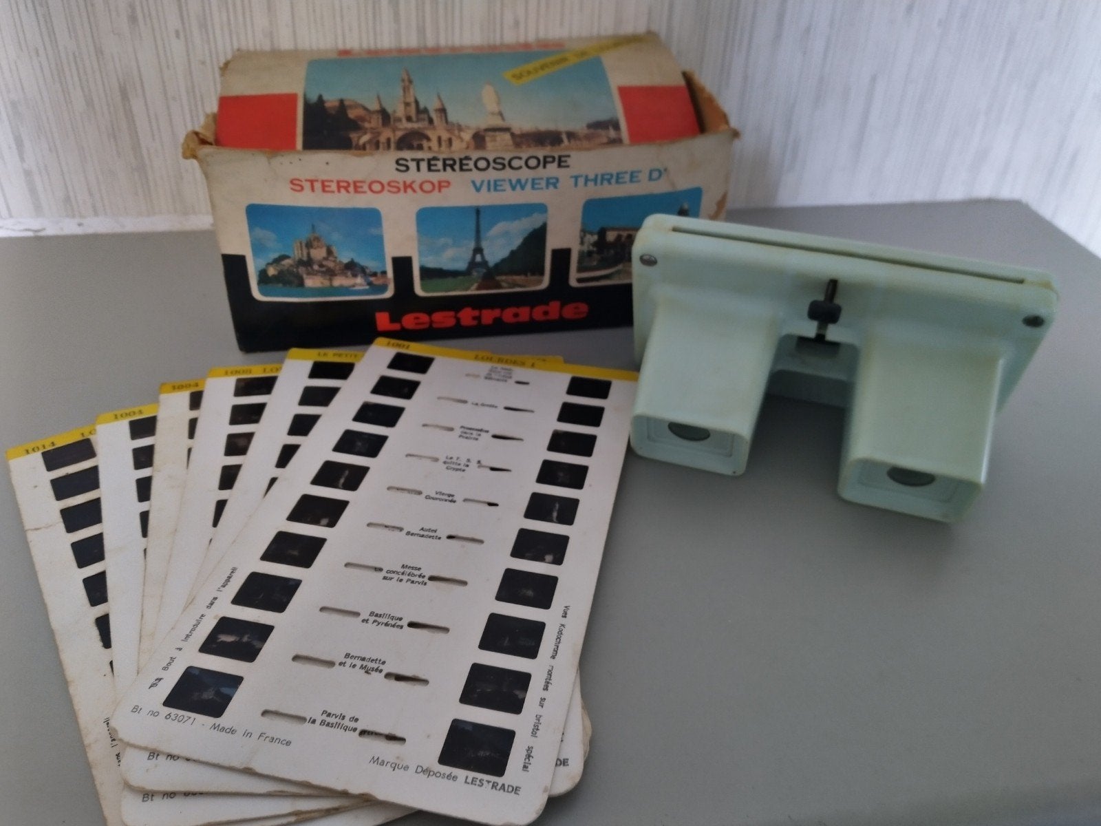 Stereoscopes Lestrade met kaarten Lourdes, Ophalen