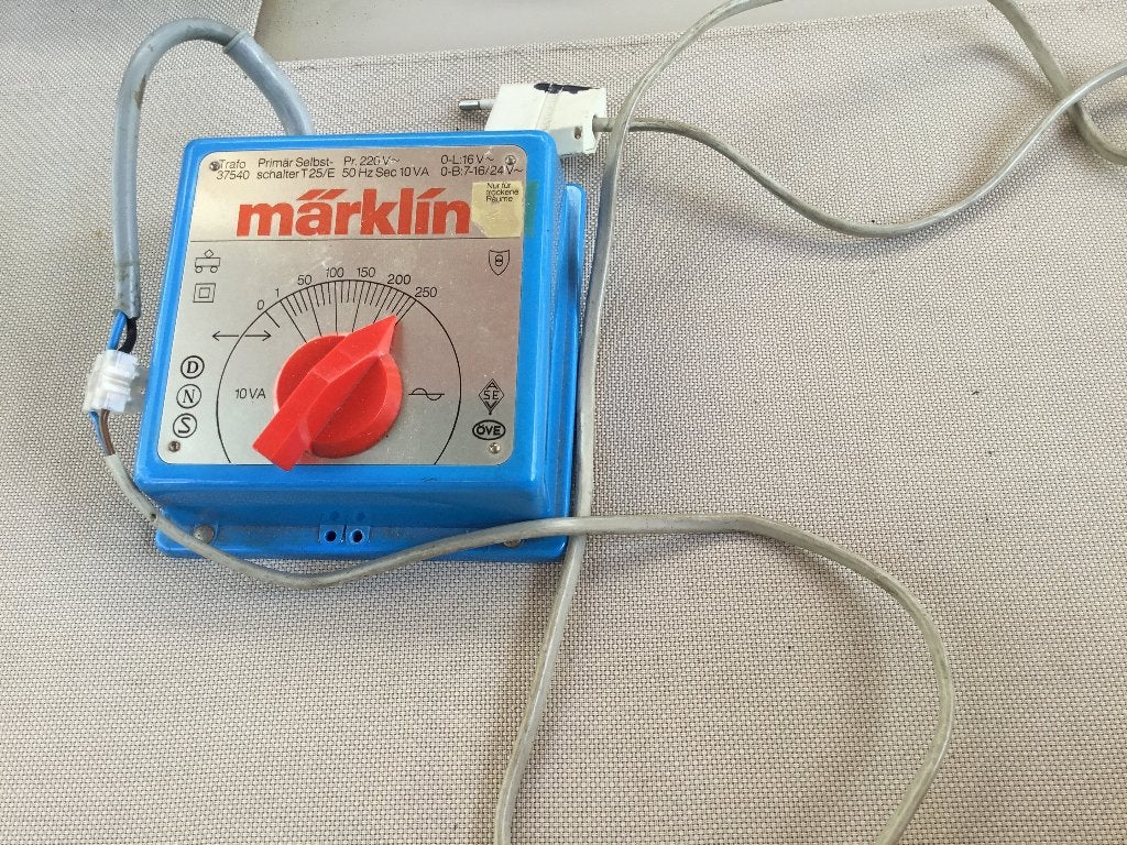 Transformateur Marklin 100 de, Hobby & Loisirs créatifs, Trains miniatures | HO, Enlèvement ou Envoi, Courant alternatif, Transformateur ou Alimentation