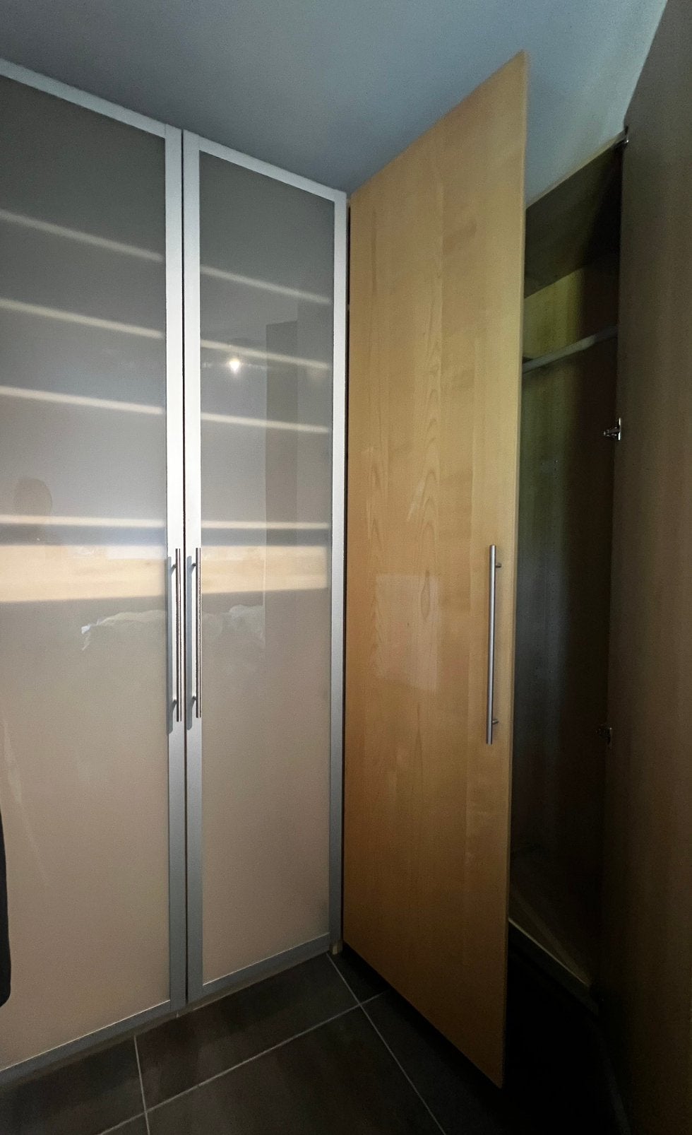 Beige kleerkast in goede staat, moet weg wegens dressing, Huis en Inrichting, Gebruikt, 150 tot 200 cm, Ikea kast, 50 tot 75 cm
