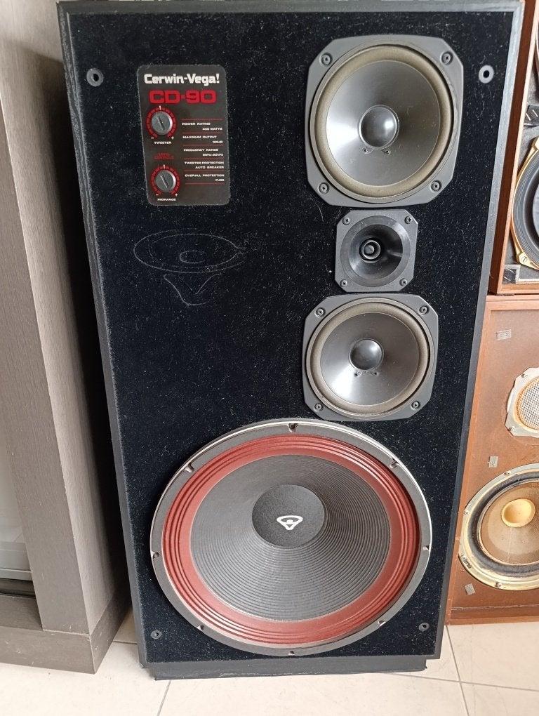 CERWIN VEGA CD 90 /USA/in goede staat, Audio, Tv en Foto, Stereo speakers, Gebruikt, Ophalen, 150 watt of meer