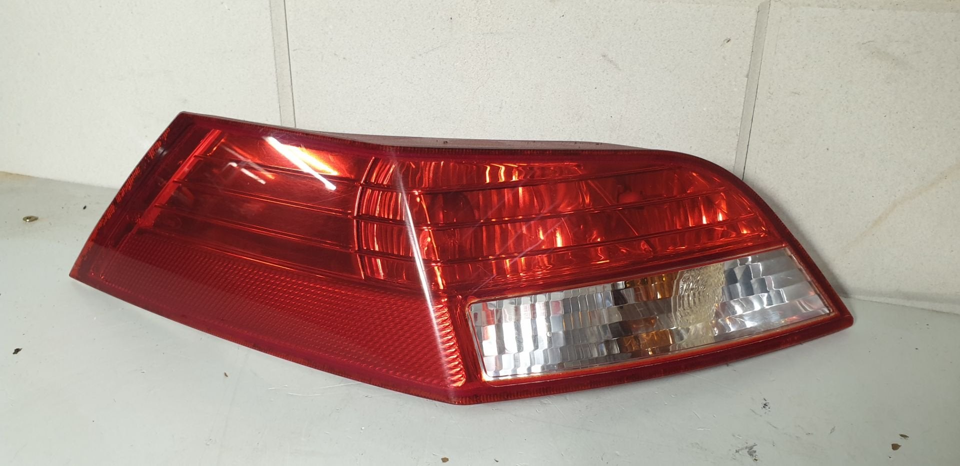Feu arri re gauche Ford Focus II cabriolet C+C 6N4113405A ca, Autos : Pièces & Accessoires, Info@ford.com, Ford Motor Company