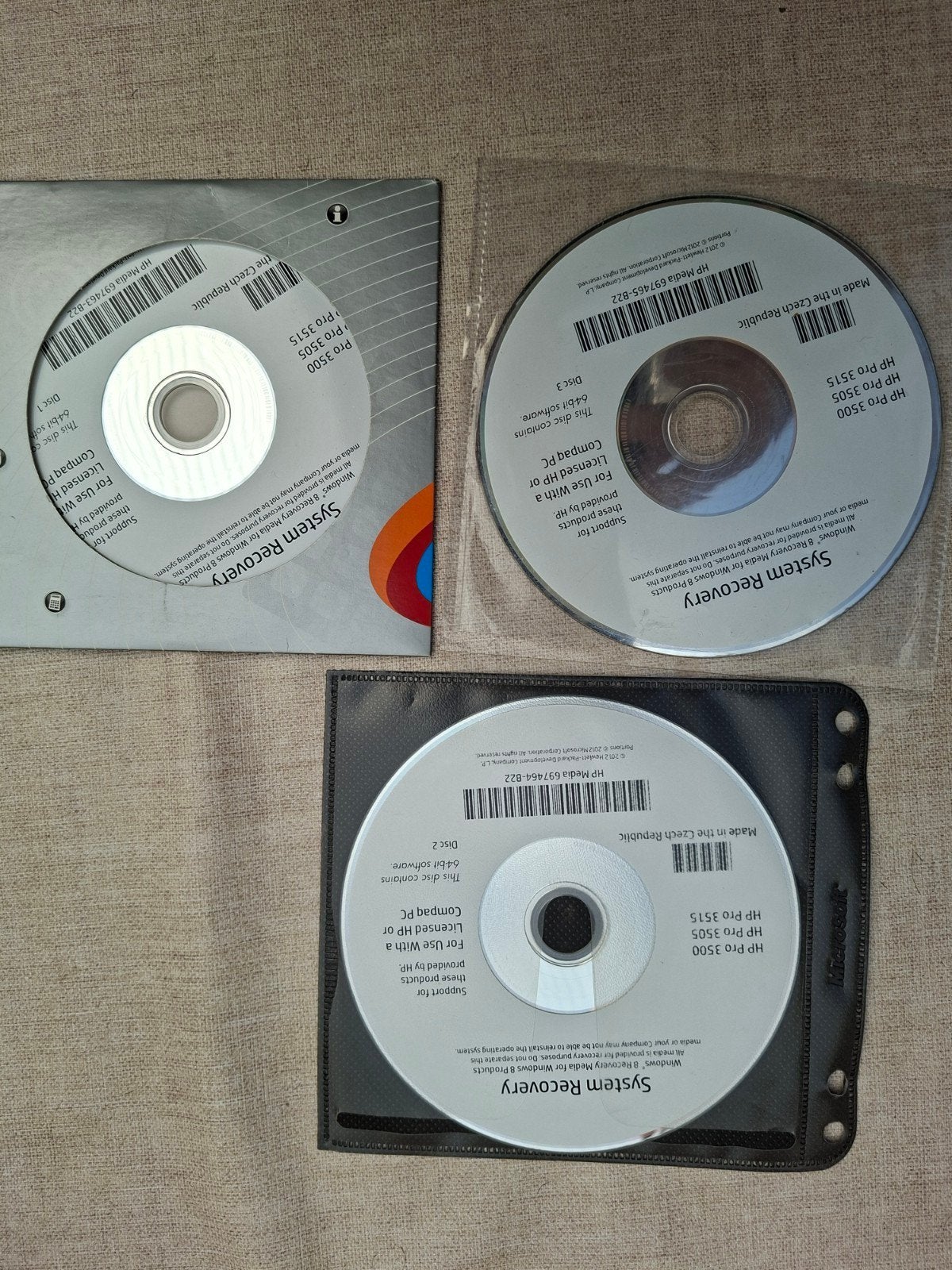 Te koop: Microsoft System Recovery Discs (3 stuks) – HP Pro, Computers en Software, Besturingssoftware, Ophalen of Verzenden