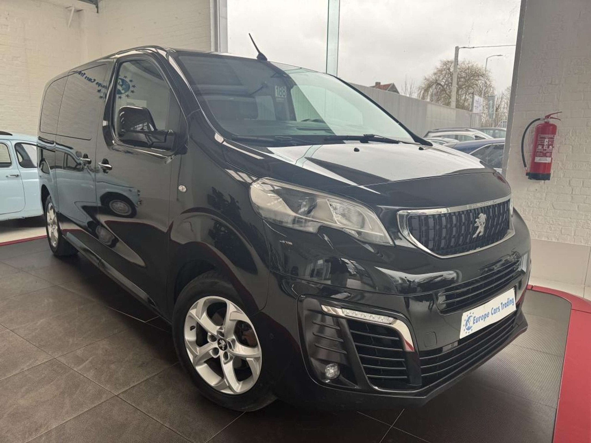 Peugeot Traveller BUISNESS VIP 2.0BlueHDI 180Ch EAT8 7Pl GAR, Auto's, Automaat, Zwart, 4 cilinders, Diesel