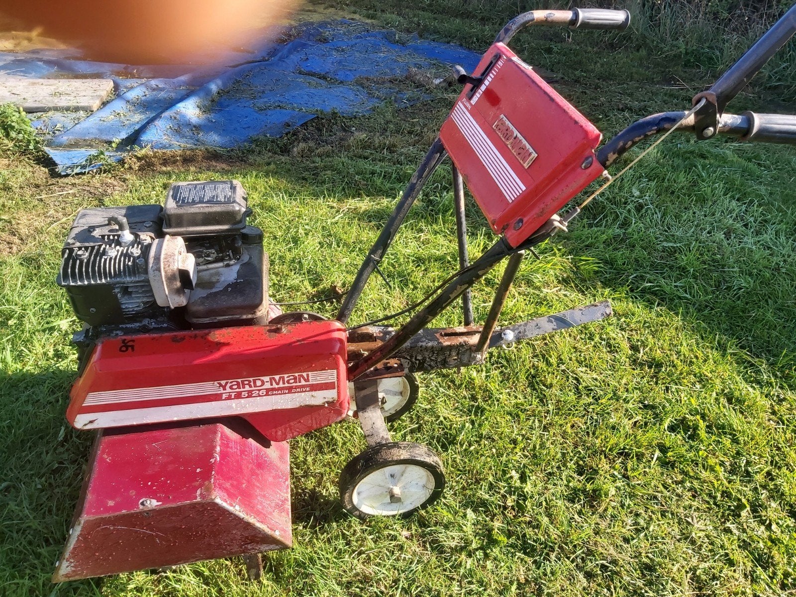 Tuinfrees machine yardman - benzine, Yard-man, Oxton Road
Epperstone
Nottingham
NG14 6AT
United Kingdom, Enlèvement, Utilisé