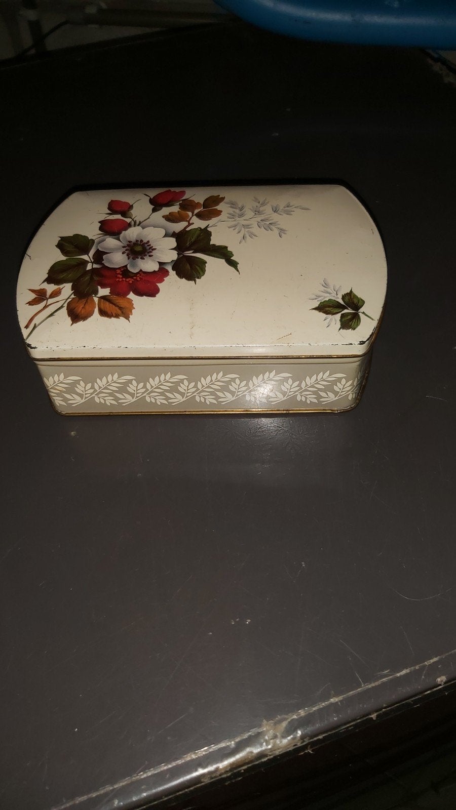 Vintage ijzeren doosje bloemenmotief, Ophalen