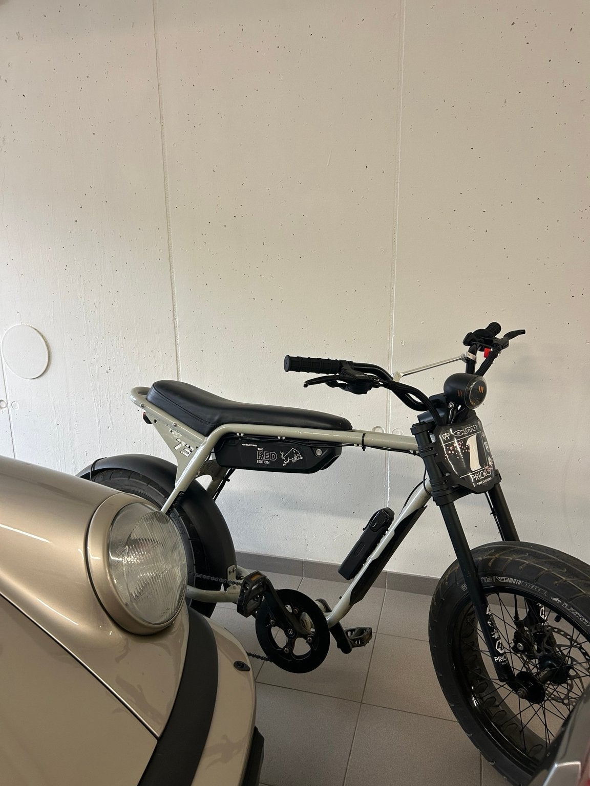 Super 73 zx custom, Fietsen en Brommers, Ophalen, Zo goed als nieuw, 50 km per accu of meer