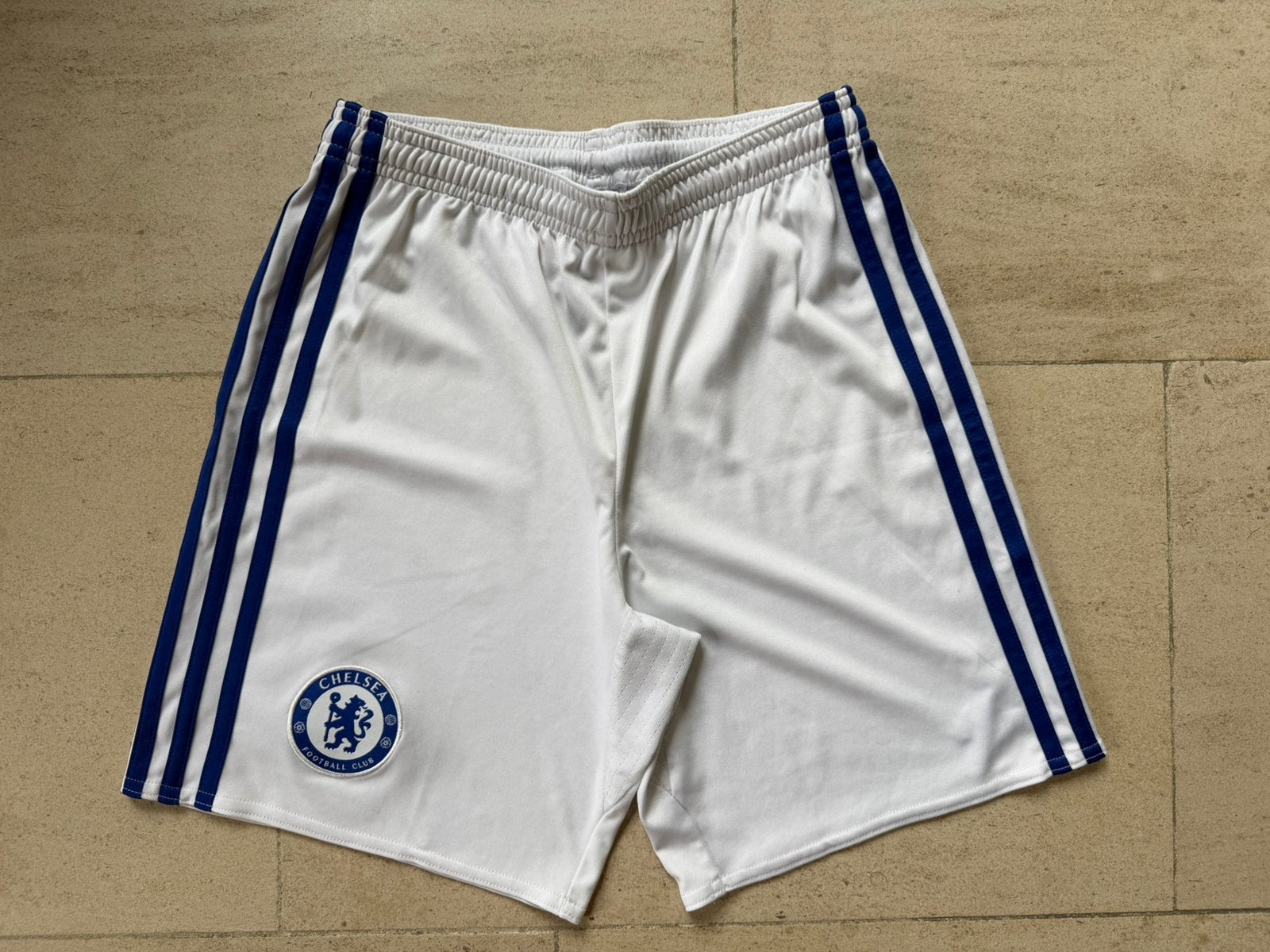 Voetbalshort Adidas Chelsea maat 152, Ophalen of Verzenden, Zo goed als nieuw, Jongen, Sport- of Zwemkleding