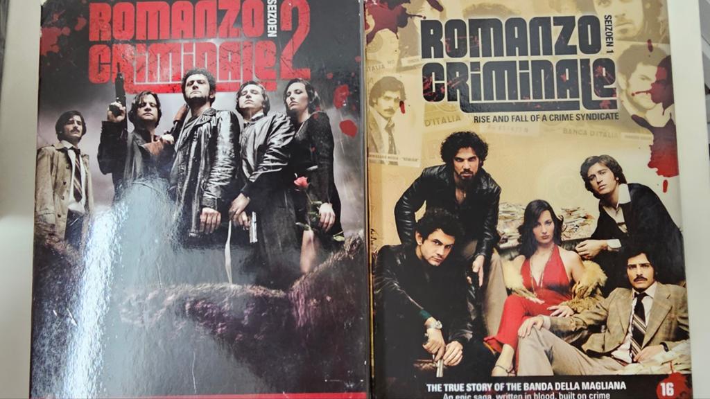 De volledige 2 series van ROMANZO CRIMINALE in 2 DVD Boxen, Cd's en Dvd's, Ophalen of Verzenden