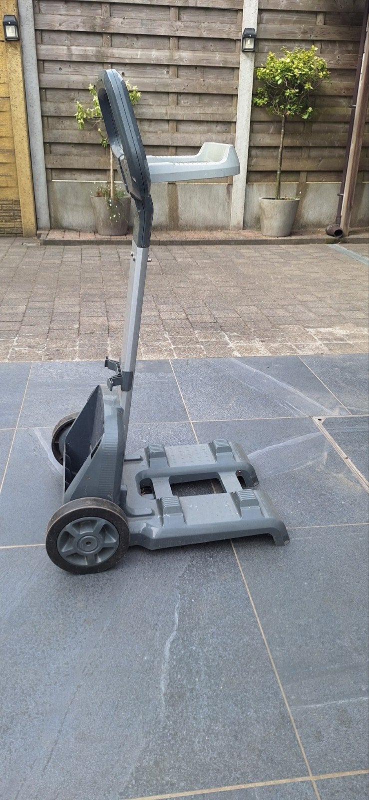 Maytronics Dolphin Caddy opberg wagen, Ophalen