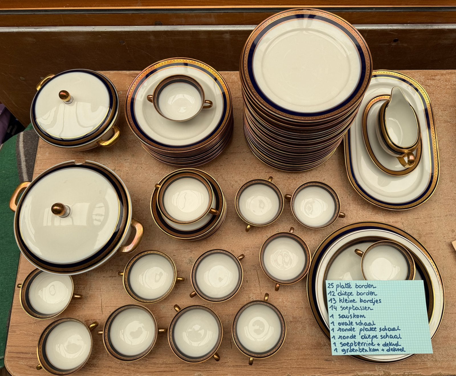 Eetservies porselein Johann Haviland kobalt/goud, Ophalen
