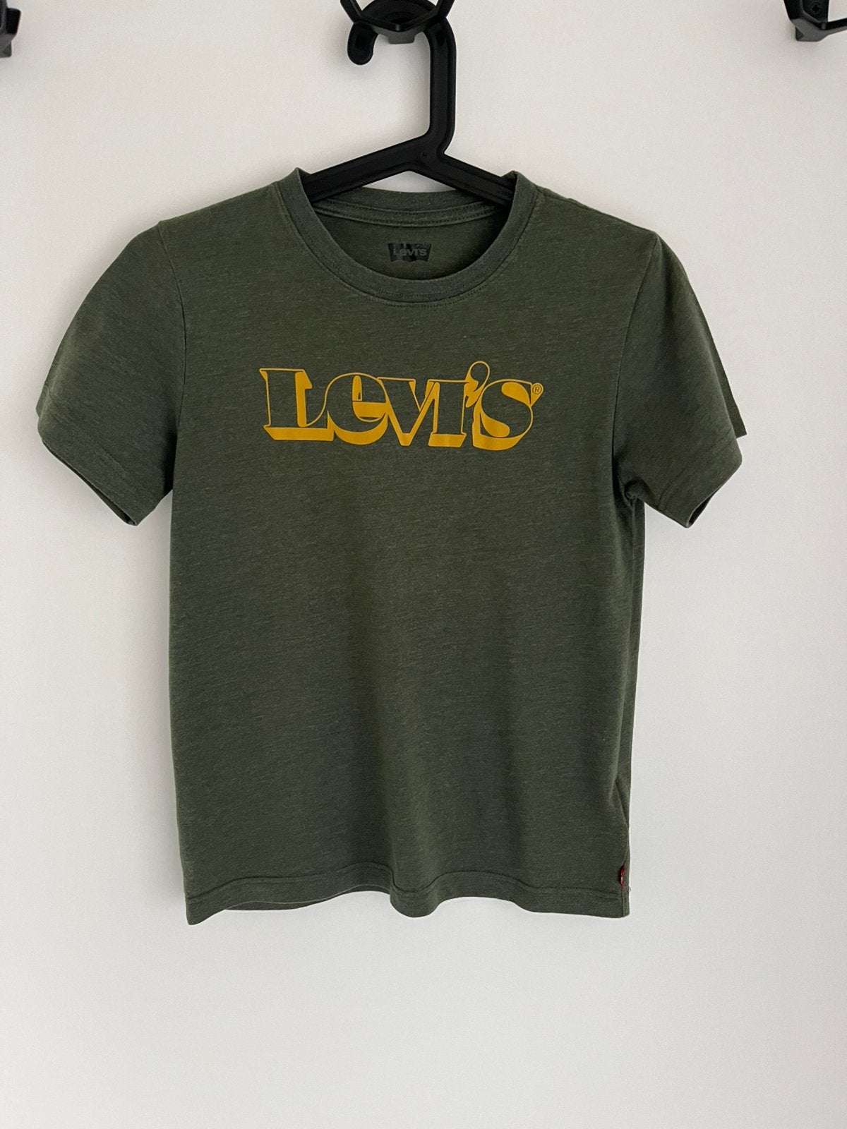 T-shirt van Levis maat 152, Enfants & Bébés, Enlèvement ou Envoi, Comme neuf, Garçon, Chemise ou À manches longues