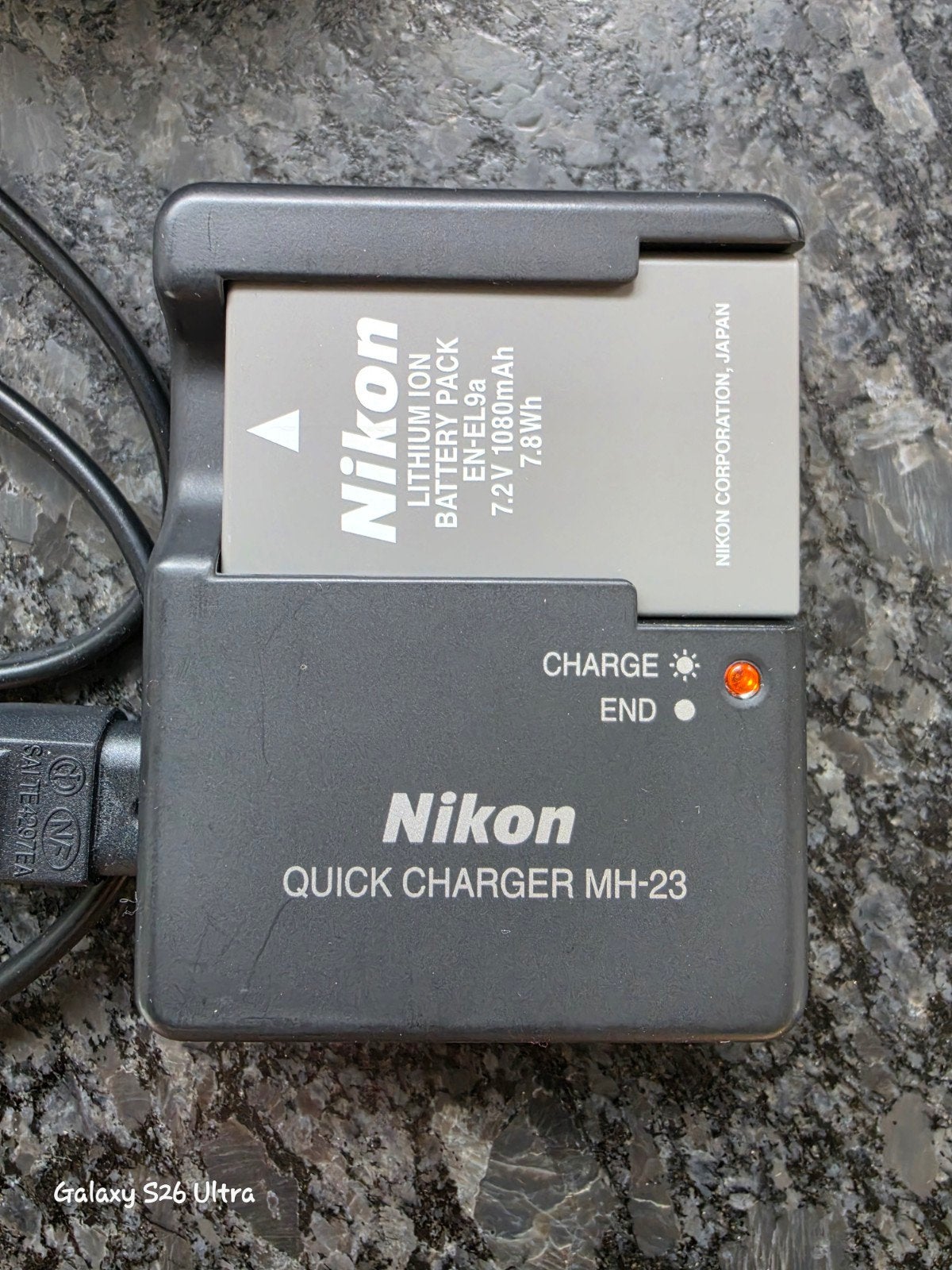 Nikon D3000, Enlèvement