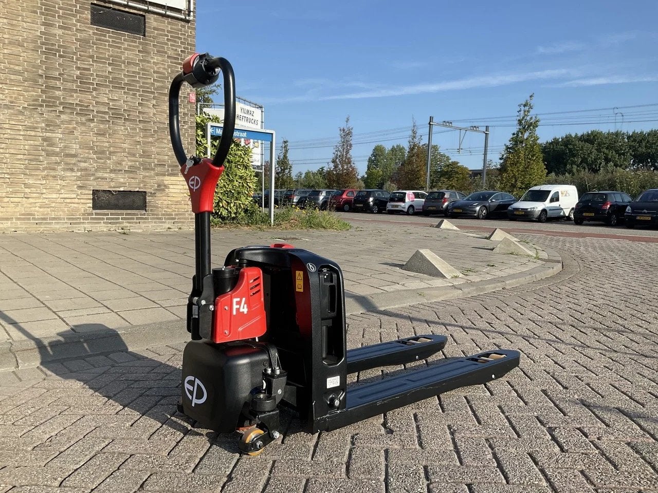 EP F4 1500KG ELEKTRISCHE PALLETWAGEN/HEFTRUCK (bj 2026), Zakelijke goederen, Stapelaar, Marconistraat 2
3133 KL  Vlaardingen, NL