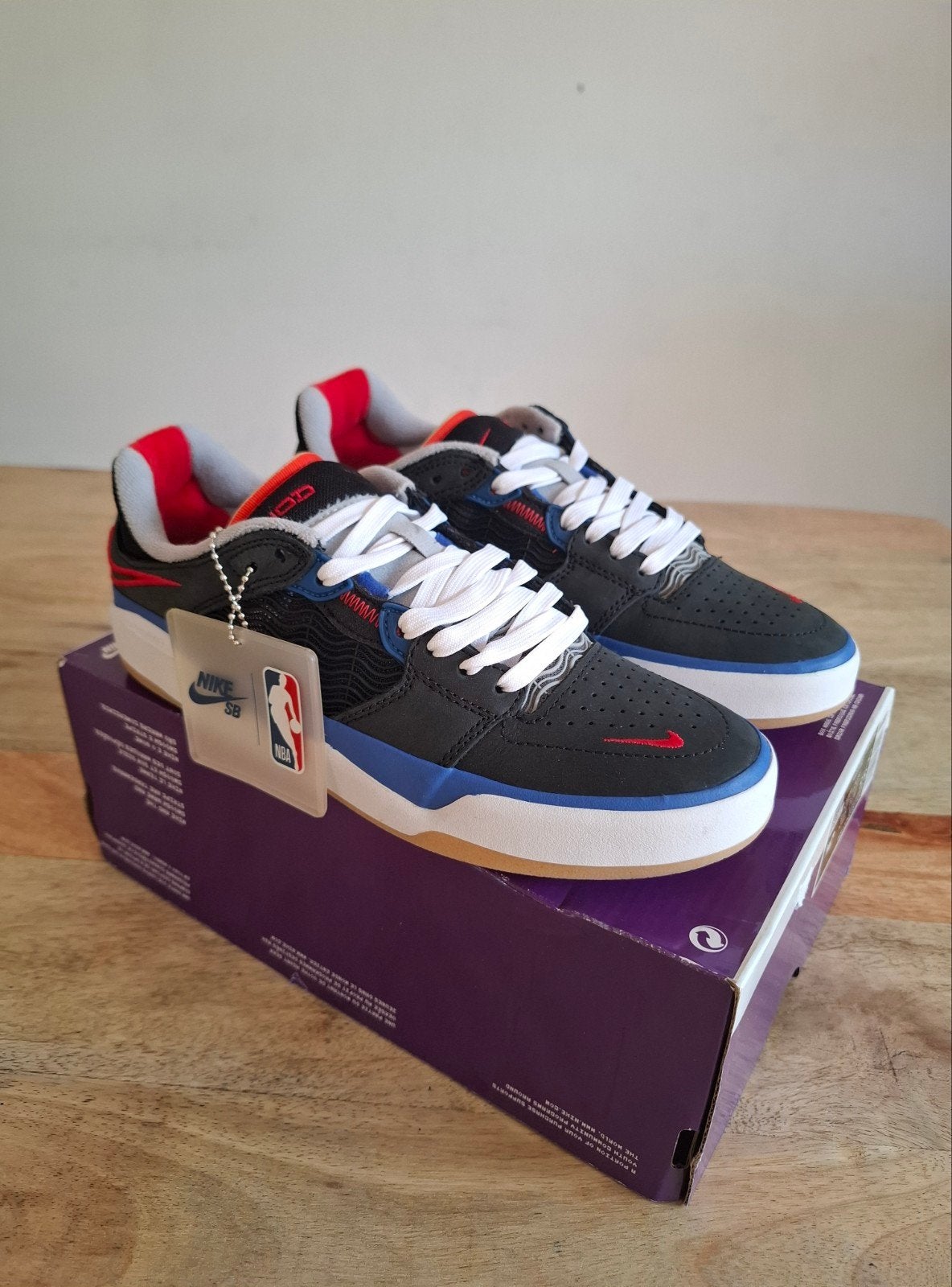 Nike SB Ishod PRM x NBA 75th Anniversary • DS • Maat 38, Neuf, Enlèvement ou Envoi, Nike, Blanc