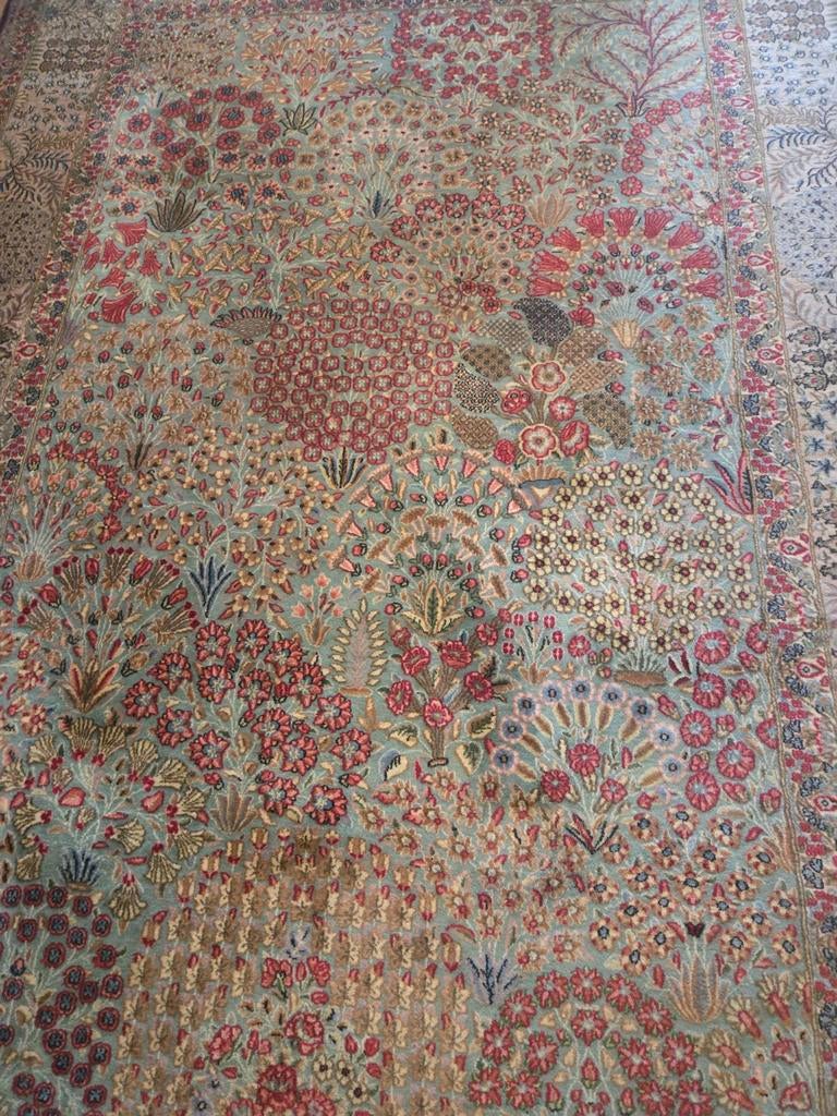 Tapis Iran. 3M sur 2M., Enlèvement